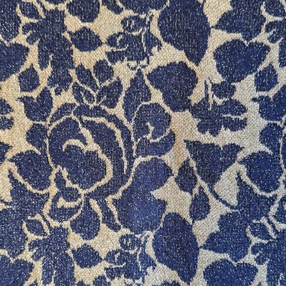 ST. JOHN Blue Floral Knit Metallic Shimmer Top With Long Sleeves Size 14 - Picture 4 of 9